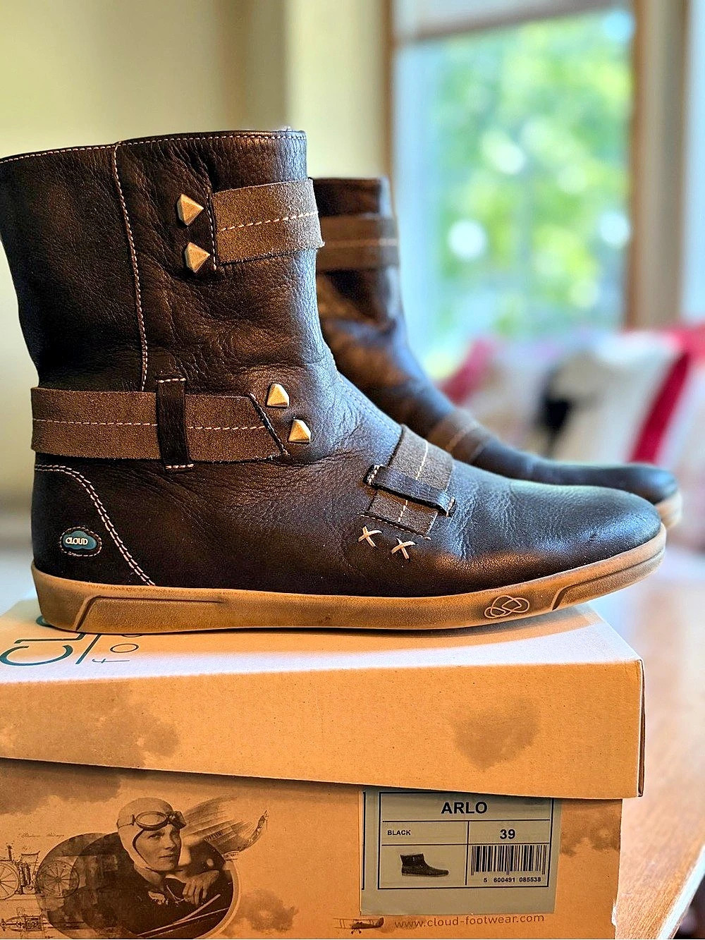 Cloud Footwear Arlo Studded Black Ankle Boots EU 39